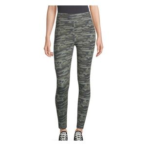BNWT Flirtitude Camouflage Leggings, Size Large